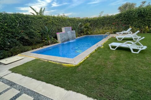 Luxuries Villa at Palm Hills 11