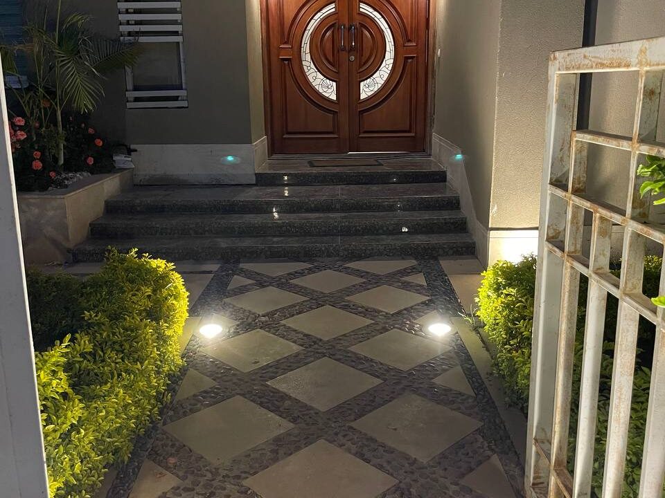 Luxuries Villa at Palm Hills 16