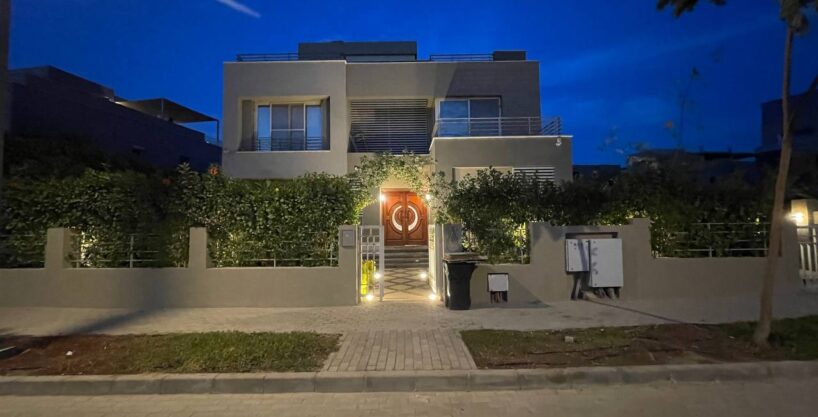 Luxuries Villa at Palm Hills