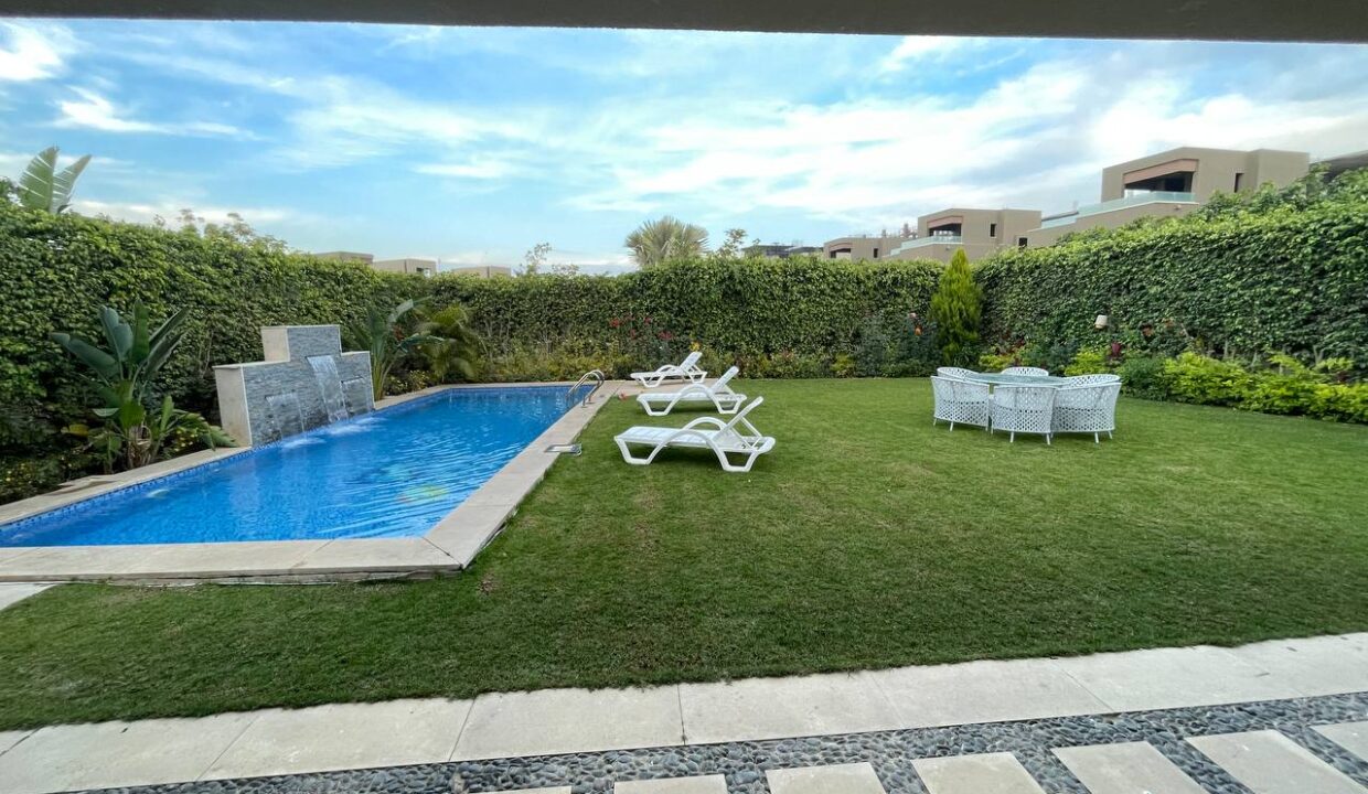 Luxuries Villa at Palm Hills 18