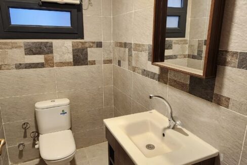 Unfurnished-Apartment-For-rent-In-Azad Bathroom