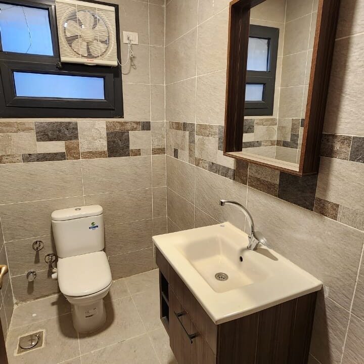 Unfurnished-Apartment-For-rent-In-Azad Bathroom