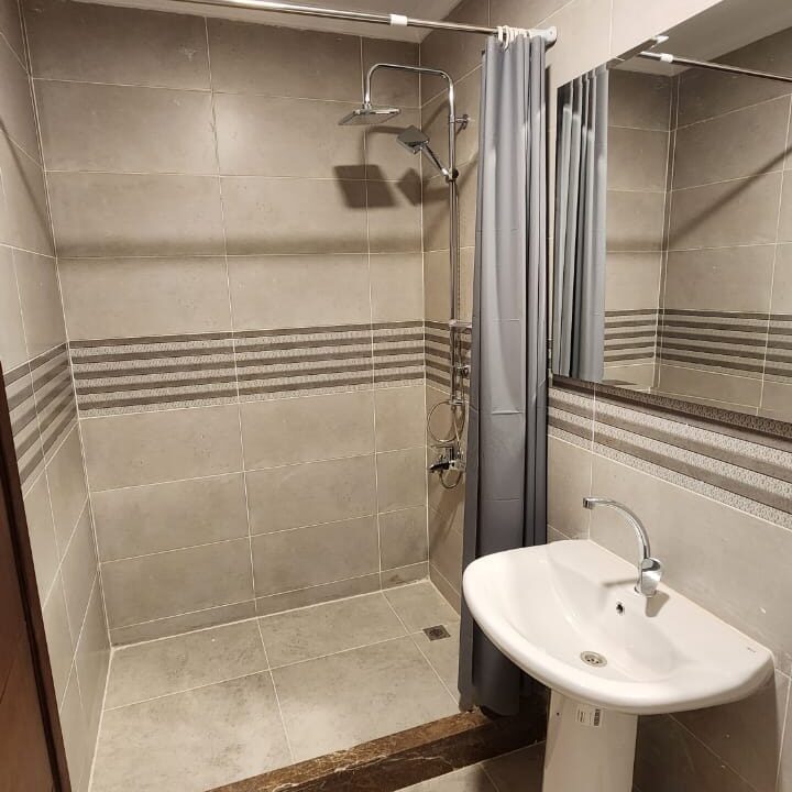 Unfurnished-Apartment-For-rent-In-Azad Bathroom