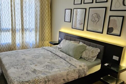 Mivida Boulevard King Size Bed