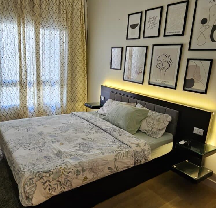 Mivida Boulevard King Size Bed