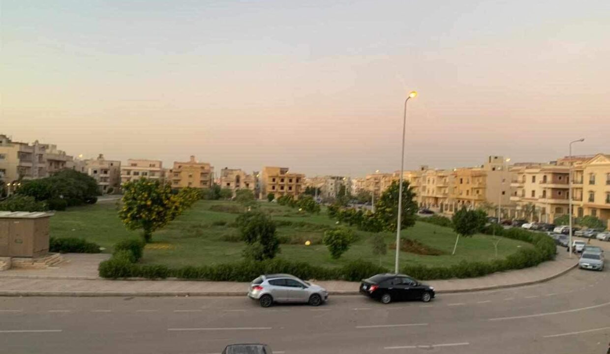 EL Yamine Balconi Garden View