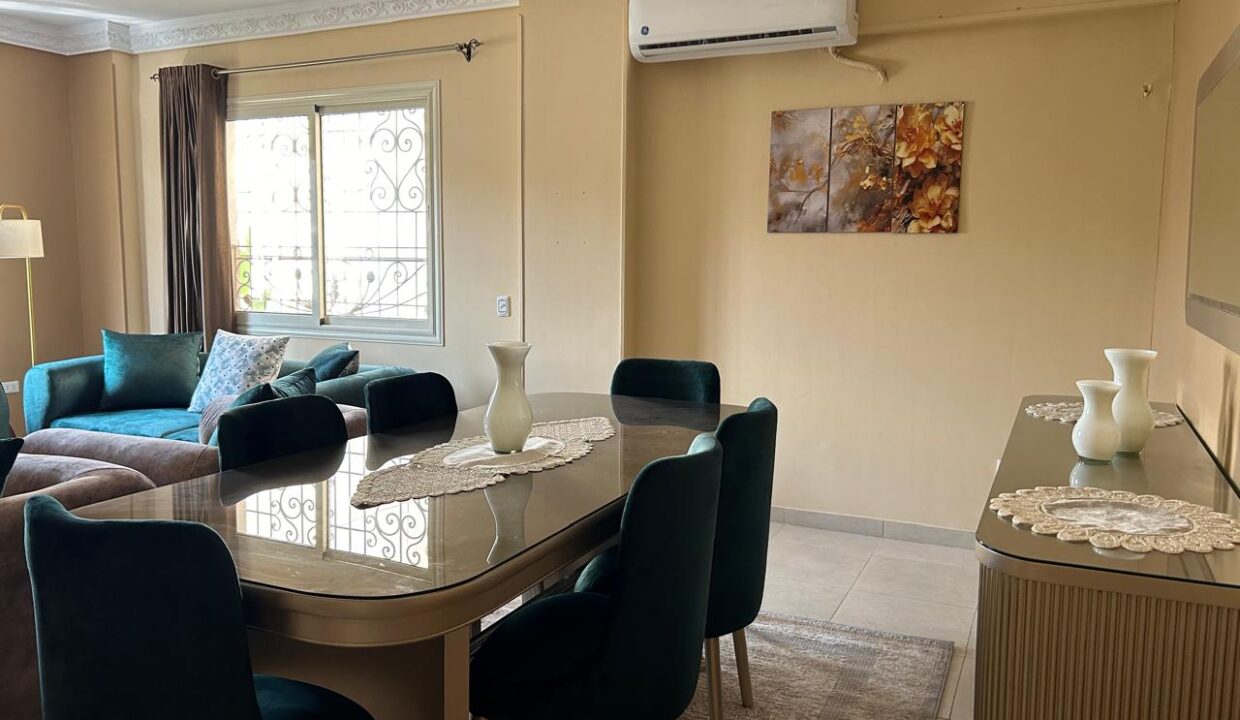 EL Banafseg Dining Table