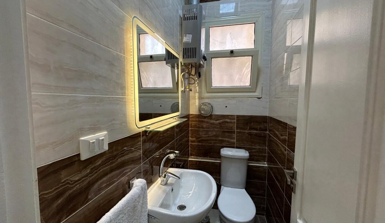EL Banafseg Bathroom